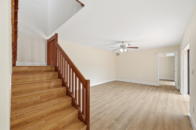 Building Photo - 8337 N Coral Cir