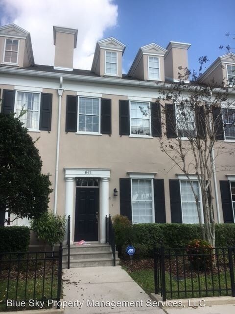 Primary Photo - 3 br, 2.5 bath House - 641 Mulberry Ave.