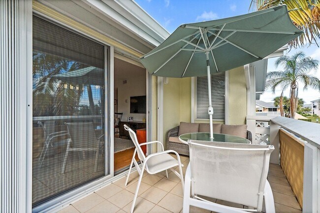 Building Photo - 353 S US Hwy 1