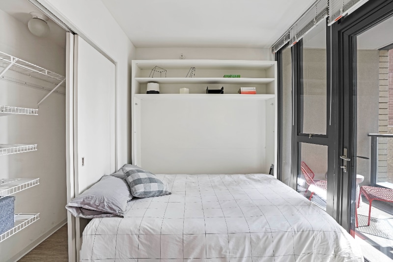 Building Photo - 135 W Superior St