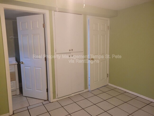 Building Photo - 643 Wisteria Ct