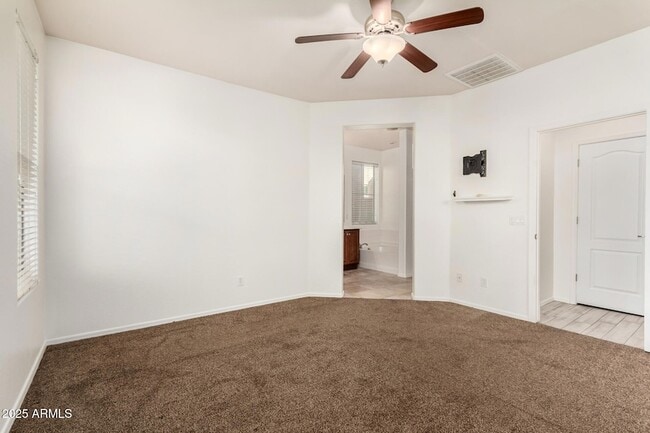 Building Photo - 21090 E Munoz St