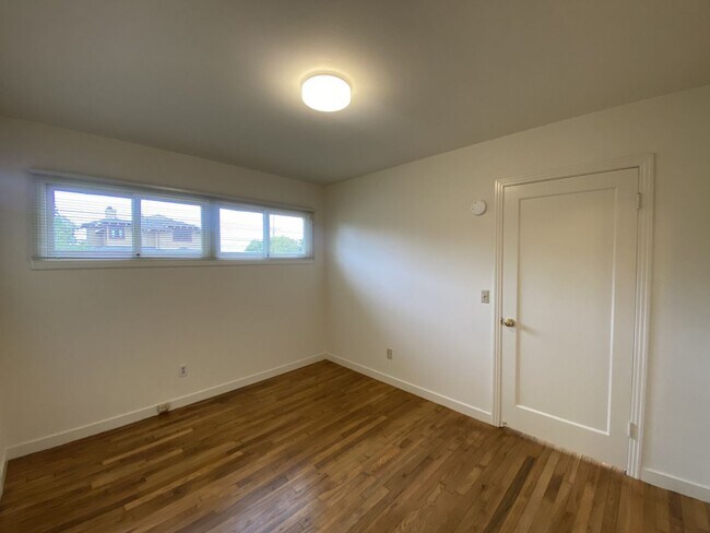 Building Photo - 635 Gibson Ave