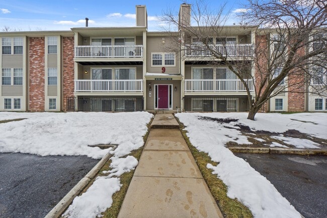 Building Photo - 97 Kenwood Dr