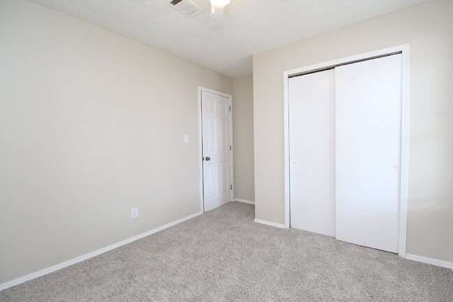 Building Photo - 3-Bedroom Home on Quiet Cul-De-Sac in Northeast Pensacola with Fully Fenced Yard – Available Marc...