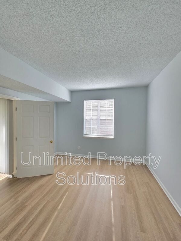 Building Photo - 733 Bragg Dr