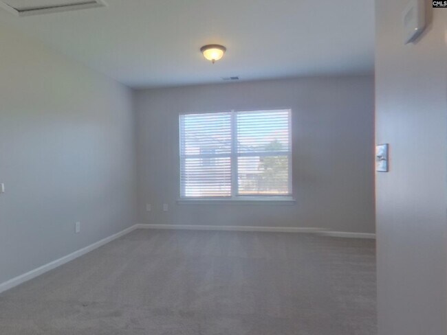 Building Photo - 379 Charter Oak Ct