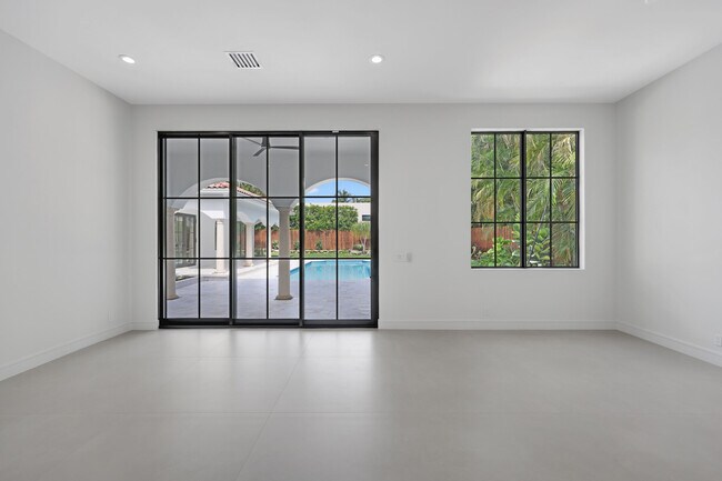Building Photo - 1107 Periwinkle Ln