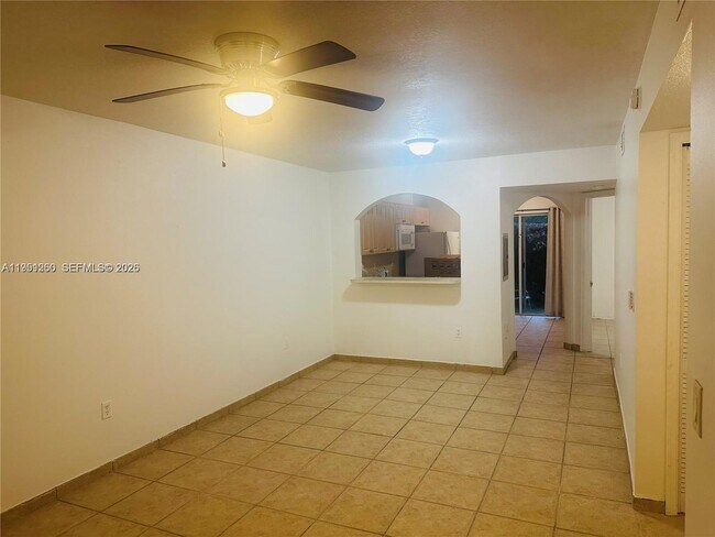 Building Photo - 2721 SE 12th Pl