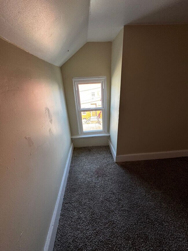 Building Photo - 41 N 10th St