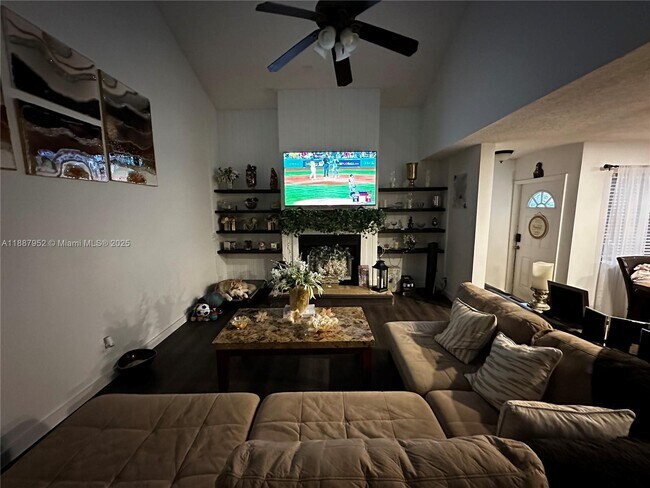 Building Photo - 3971 Coral Springs Dr