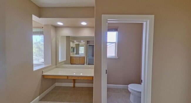 Building Photo - 1692 Woodhaven Cir