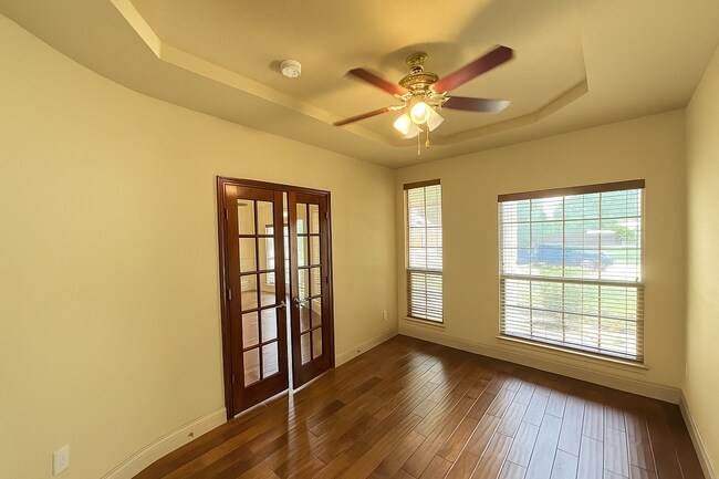 Building Photo - Hidden Gem in Plano’s Trails of Glenwood