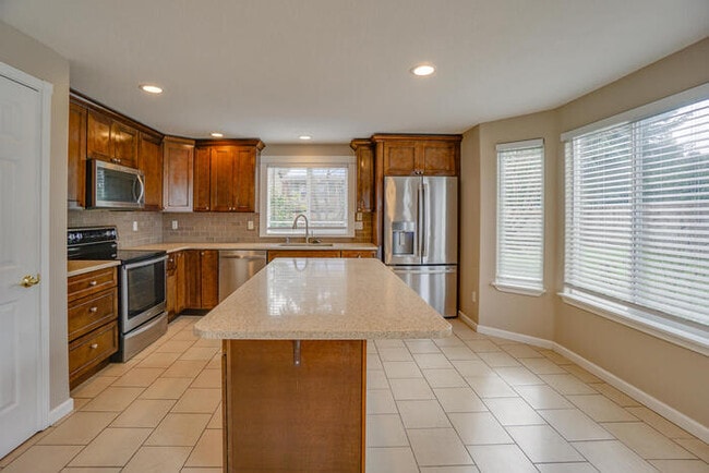 Building Photo - BEAUTIFUL FOUR BEDROOM LOCATED IN THE SHERWOOD SUB DIVISION