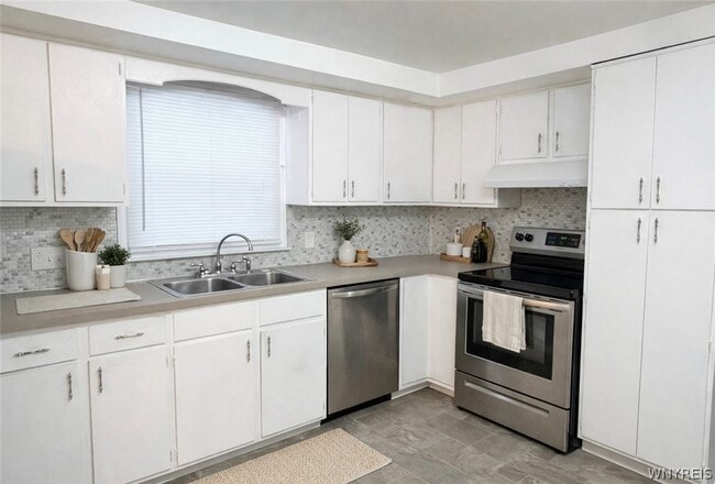 Building Photo - 263 Fruitwood Terrace