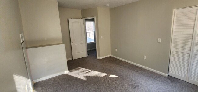 Building Photo - Renovated single-family home