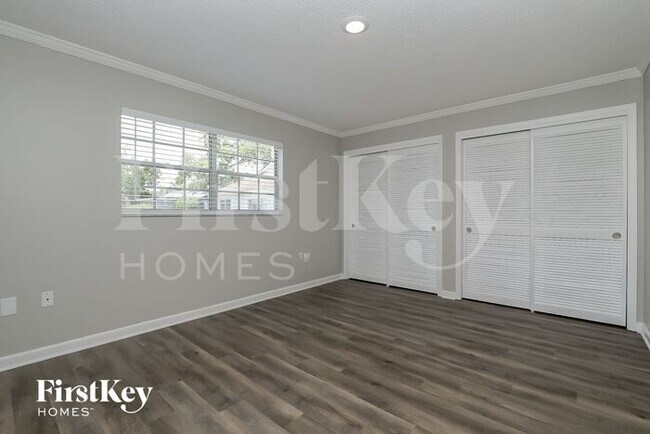 Building Photo - 8811 Shenandoah Ln