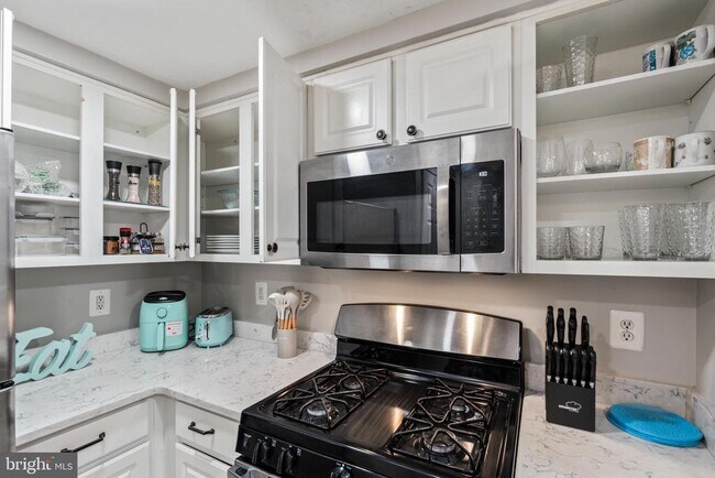 Building Photo - 3835 9th St N