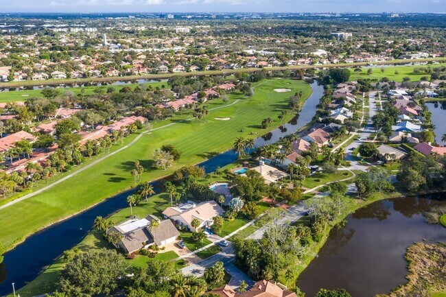 Building Photo - 2400 Deer Creek Country Club Blvd