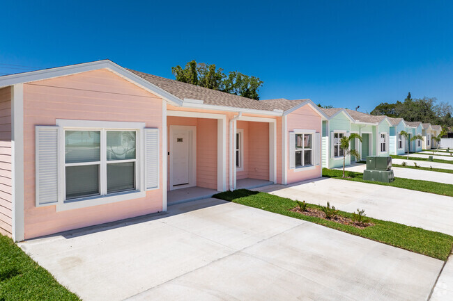 Building Photo - The Keys at Cotee River