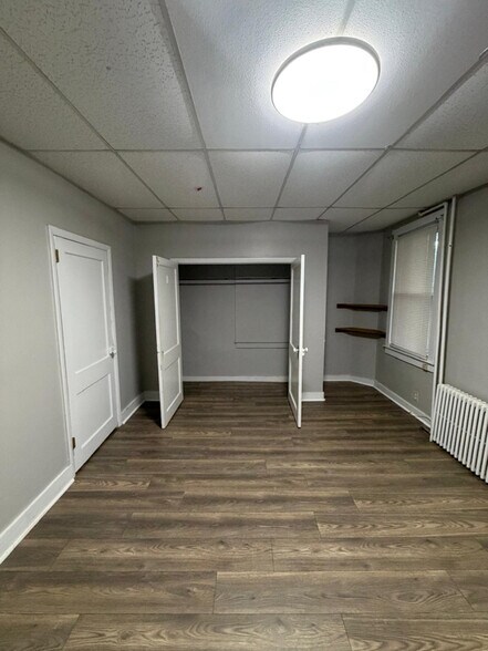 Building Photo - 127 Liverpool Ave