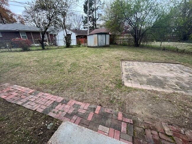 Building Photo - 1215 Mt Moriah Rd