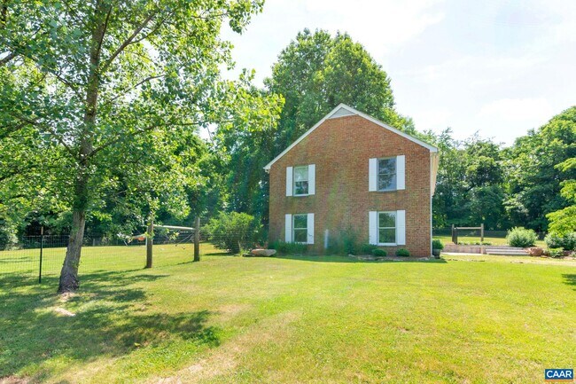 Building Photo - 2915 N Garden Ln