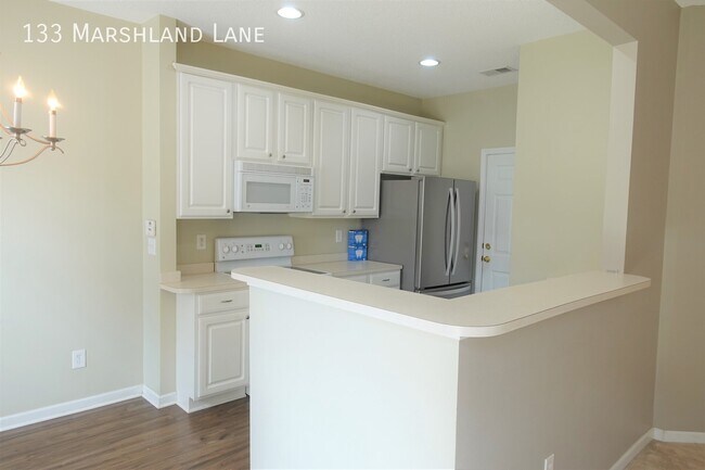 Building Photo - 133 Marshland Ln
