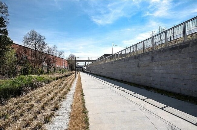 Building Photo - 943 Rose Cir SW