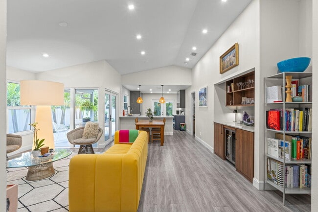 Building Photo - 2474 Bedford Mews Dr