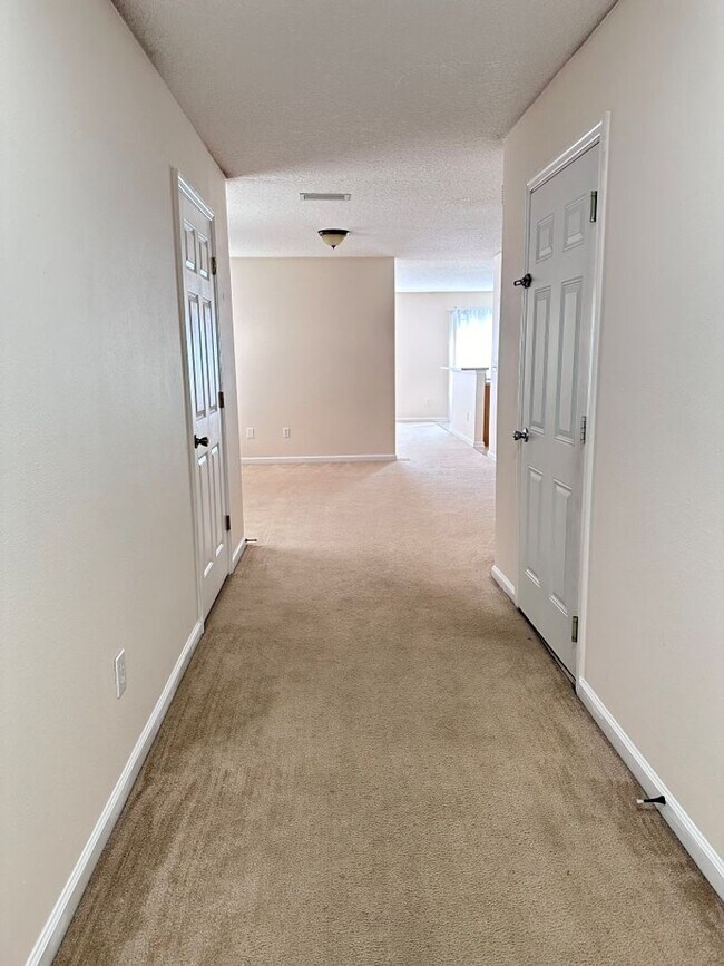 Building Photo - Move-in ready in Fleming Island Plantation
