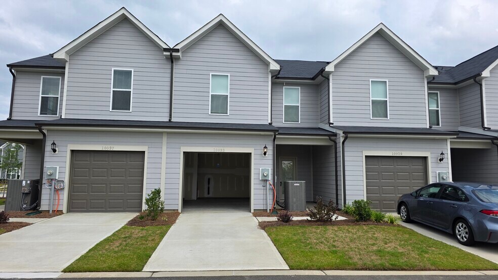 Building Photo - 10033 Guardian Dr