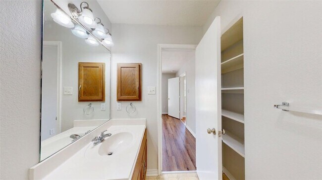 Building Photo - 4131 McFarland Dr