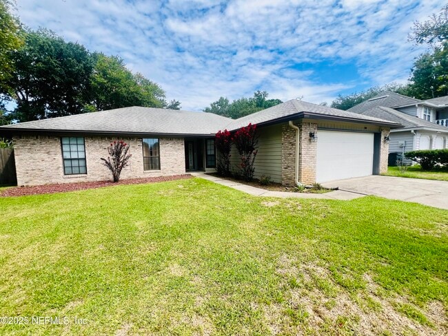 Building Photo - 8456 Bandera Cir W