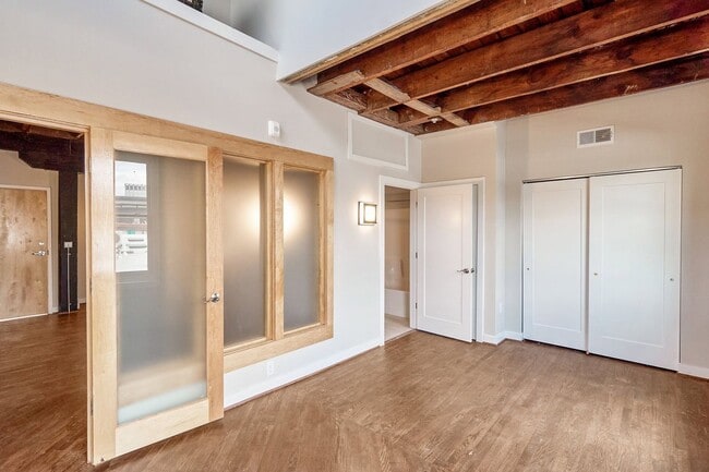 Interior Photo - 10 Walnut Alley