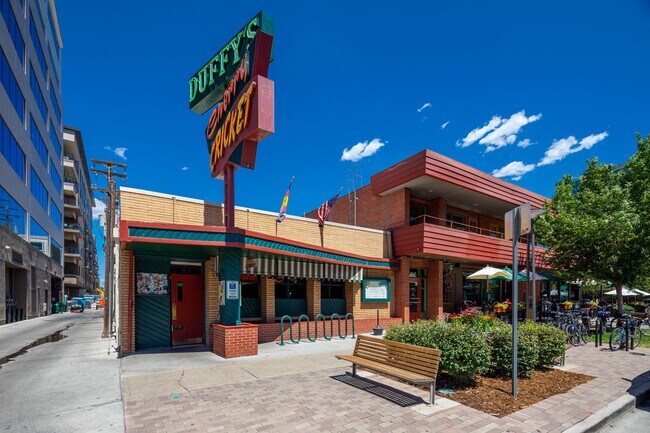 Building Photo - 400 Clayton St