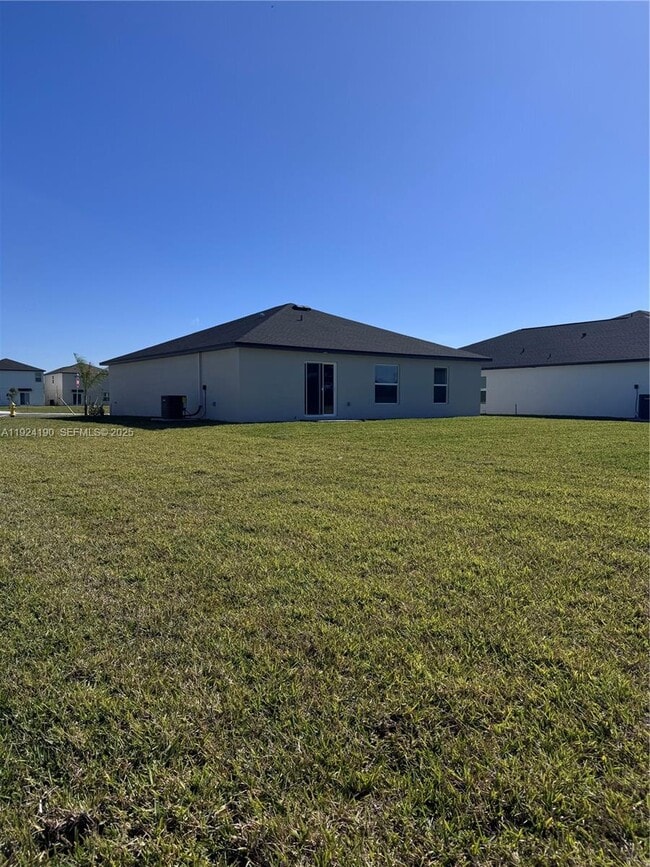 Building Photo - 17200 Cantu Ct