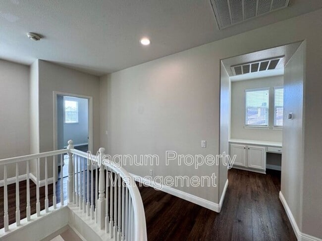 Building Photo - 34333 Northhaven Dr