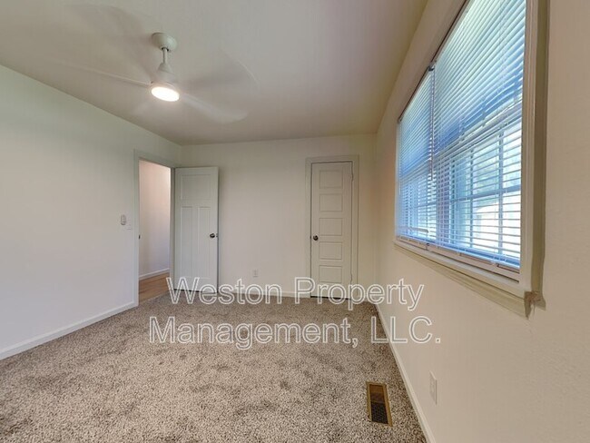 Building Photo - 8708 Cord Ave