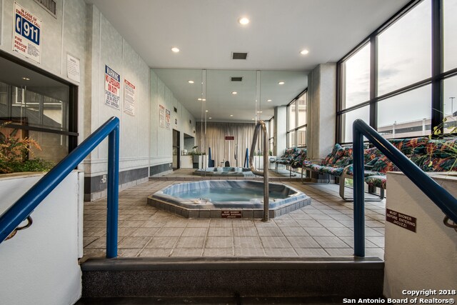 Building Photo - 7701 Wurzbach Rd