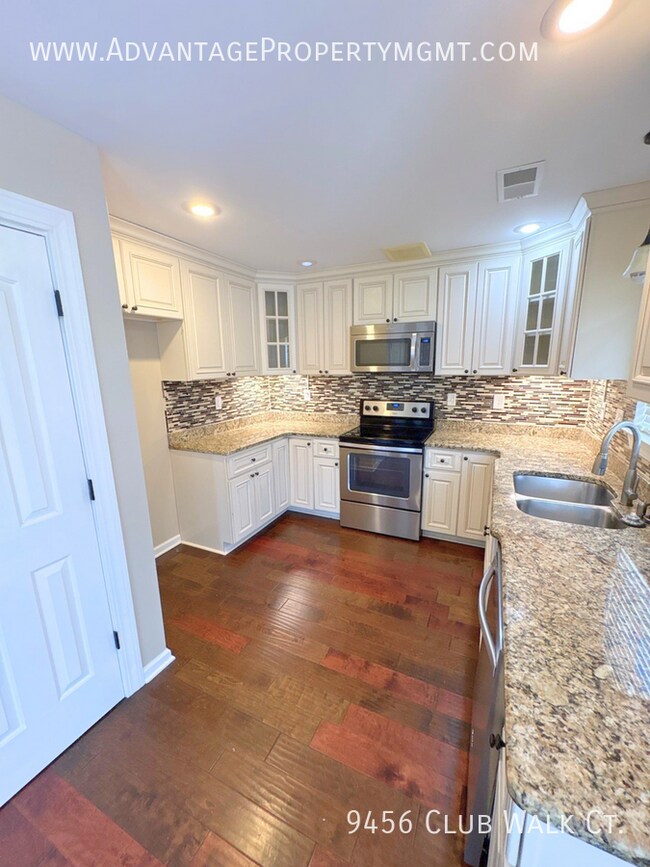 Building Photo - 9456 Club Walk Ct