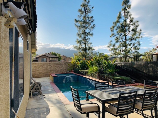 Building Photo - 973 Naples Dr