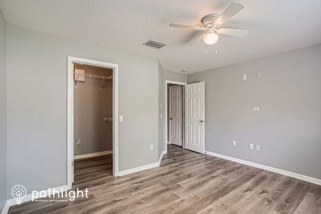 Building Photo - 10434 Frog Pond Dr