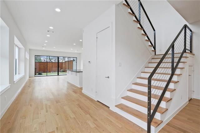 Building Photo - 2329 Vagas St