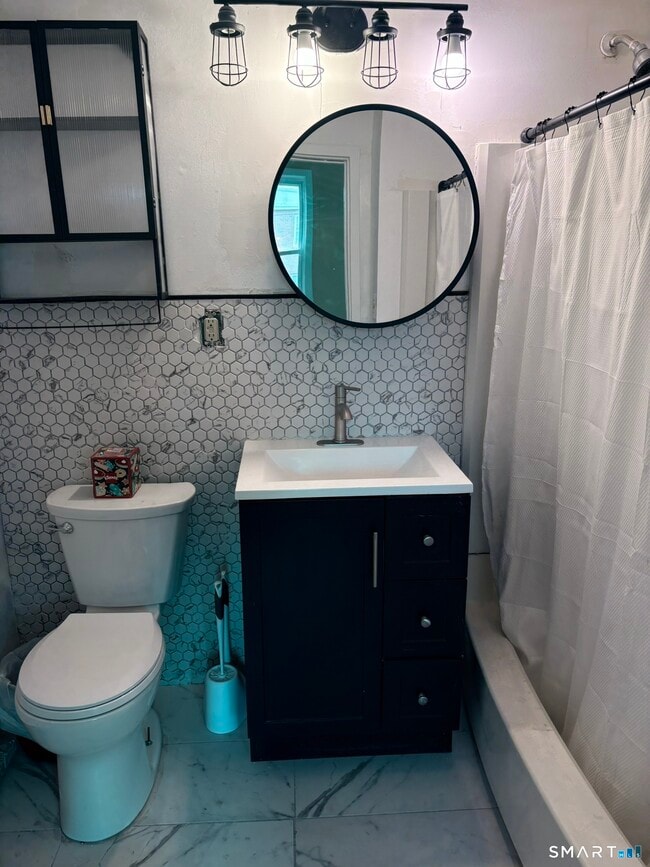 Building Photo - 202 Bellevue St