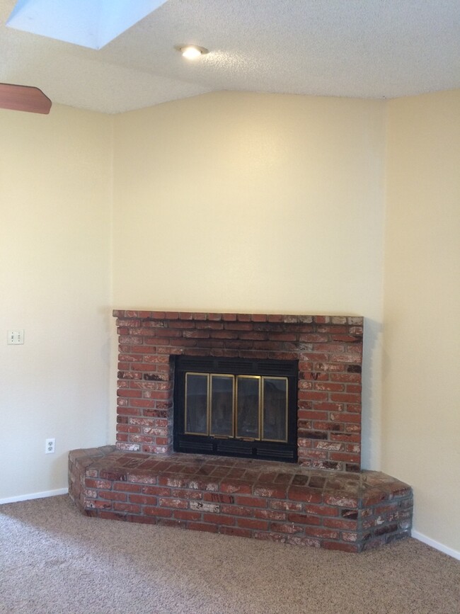 Building Photo - 4416 Silverwood Ln