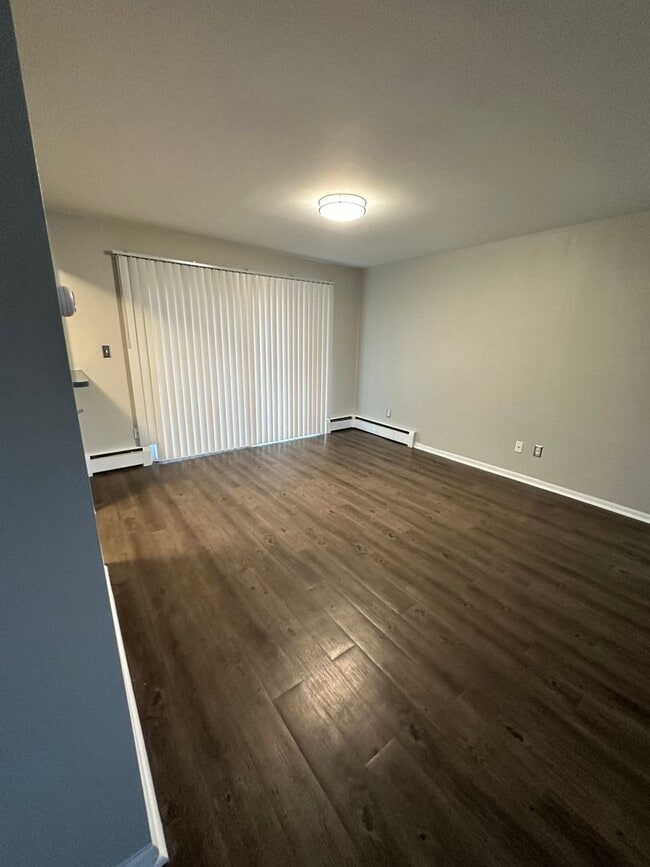 Interior Photo - Sunrise Utica