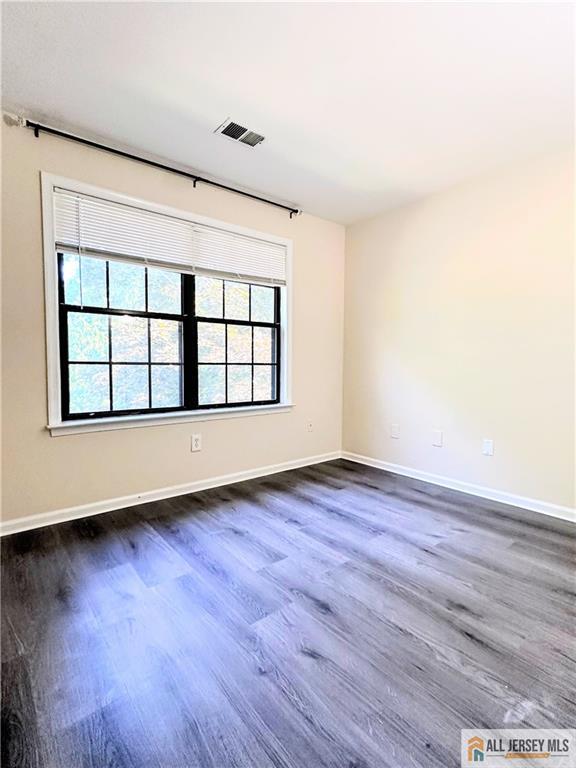 Building Photo - 1211 Woodhaven Dr