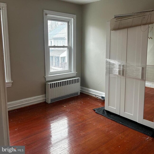 Building Photo - 325 Jefferson Ave