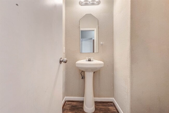 Building Photo - 8622 Torcello St